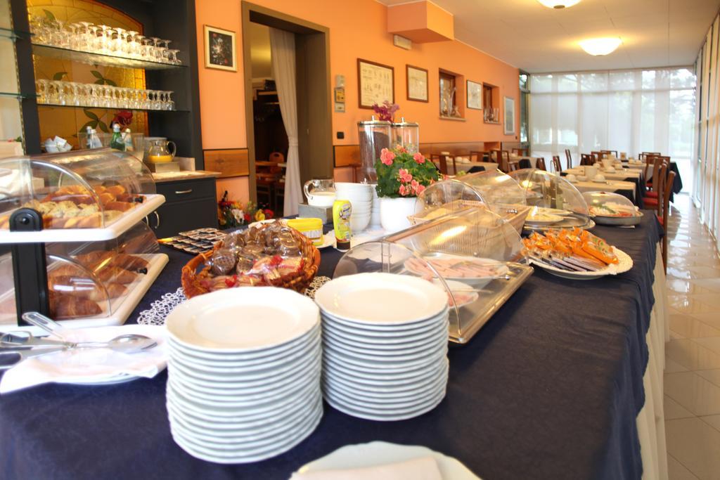 Albergo Ristorante Papa Peschiera del Garda Dış mekan fotoğraf