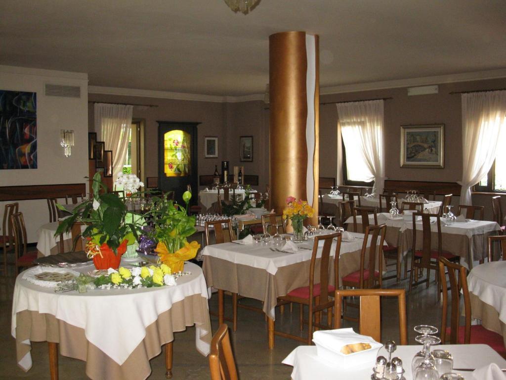 Albergo Ristorante Papa Peschiera del Garda Dış mekan fotoğraf