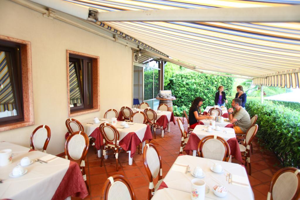 Albergo Ristorante Papa Peschiera del Garda Dış mekan fotoğraf
